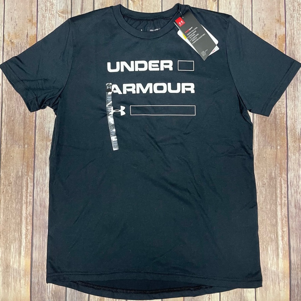 Under Armour boys t-shirt YXL